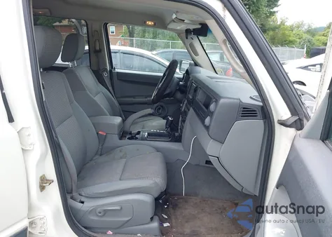 2006 Jeep Commander from USA, damaged, VIN 1J8HH48K46C206575